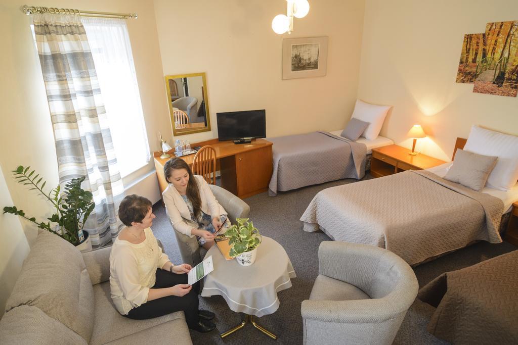Hotel Dana Bytów Dış mekan fotoğraf